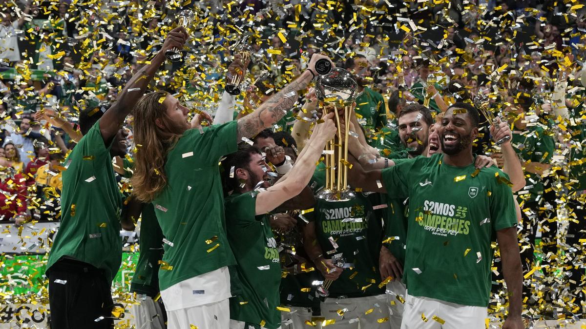 Final de la Copa de del Rey de baloncesto | Unicaja completa una Copa de  ensueño en el Olímpic