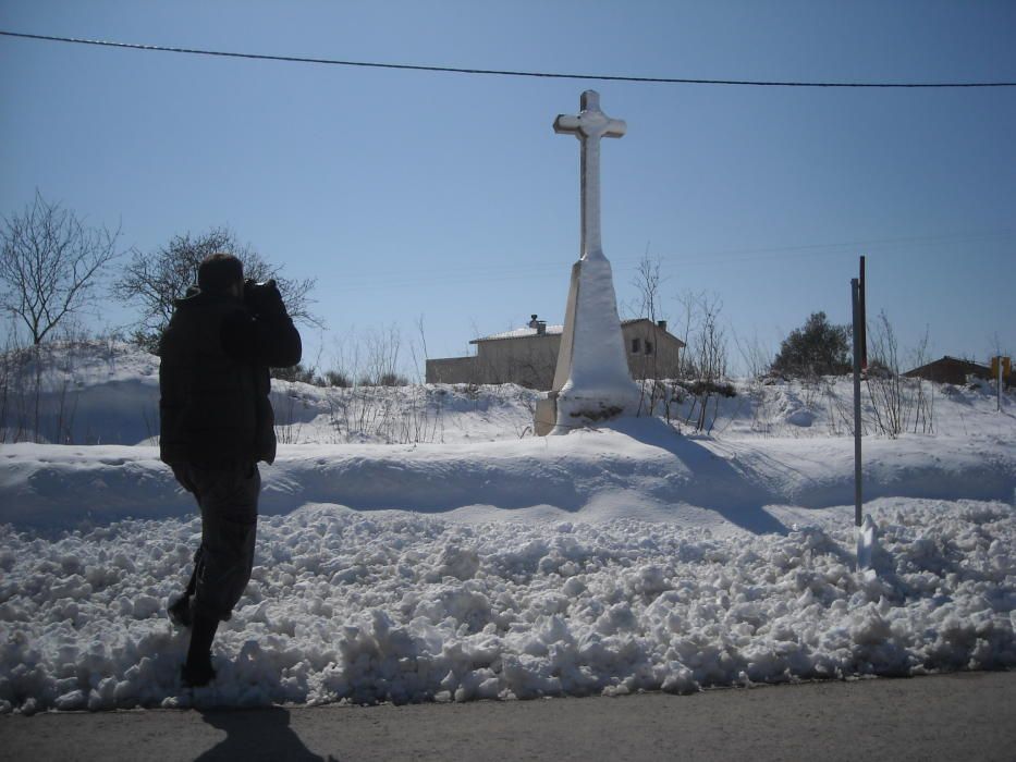 La neu va emblanquinar tota la comarca