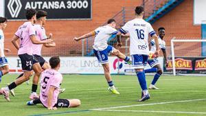 Los ilerdenses crearon muchos problemas a la zaga del Badalona