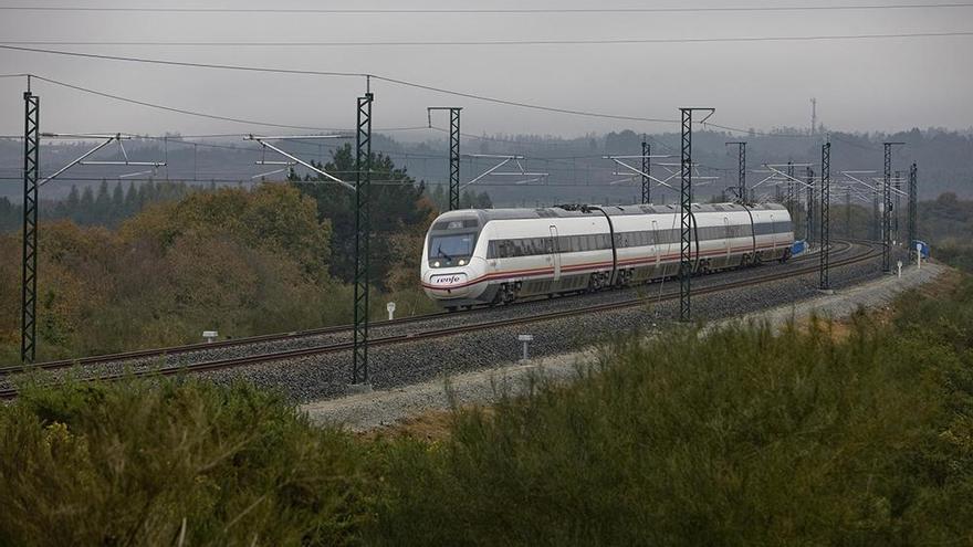 Cuatro heridos al descarrilar un tren Algeciras-Madrid en la provincia de Málaga