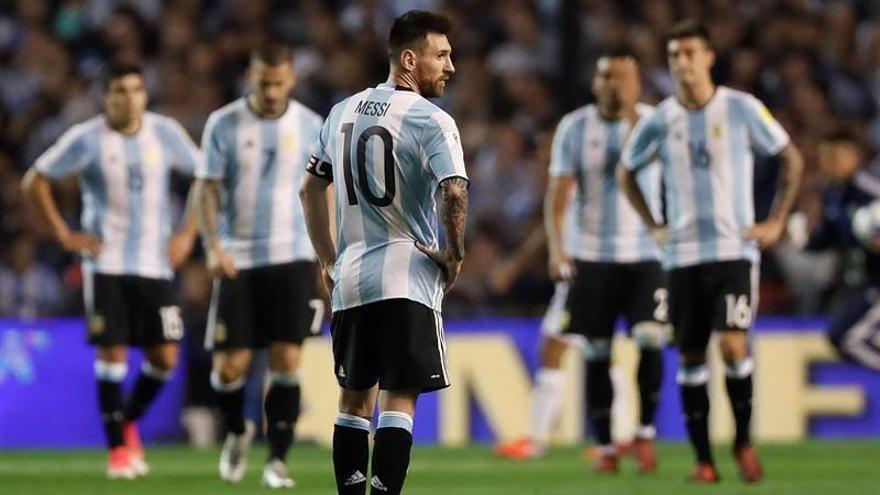 Argentina se aleja del Mundial pese a los esfuerzos de Messi