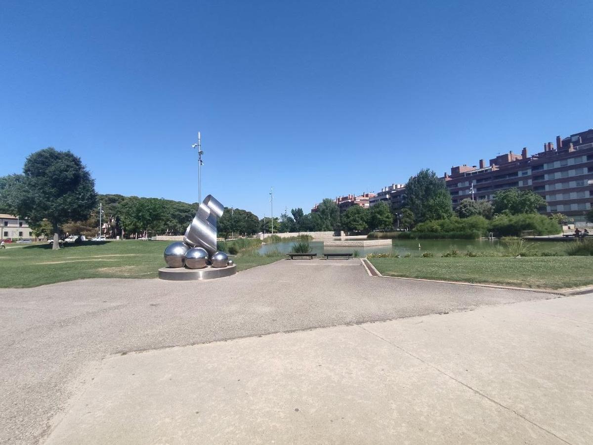 Estanque del Parque Universidad de Huesca donde casi se ahoga un niño