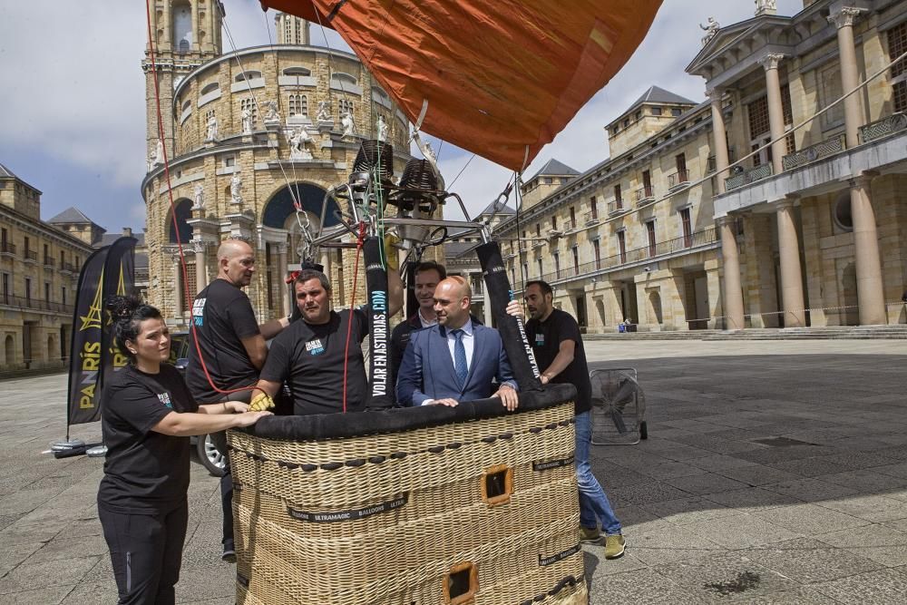 Presentación de la I Regata de globos aerostáticos de Gijón