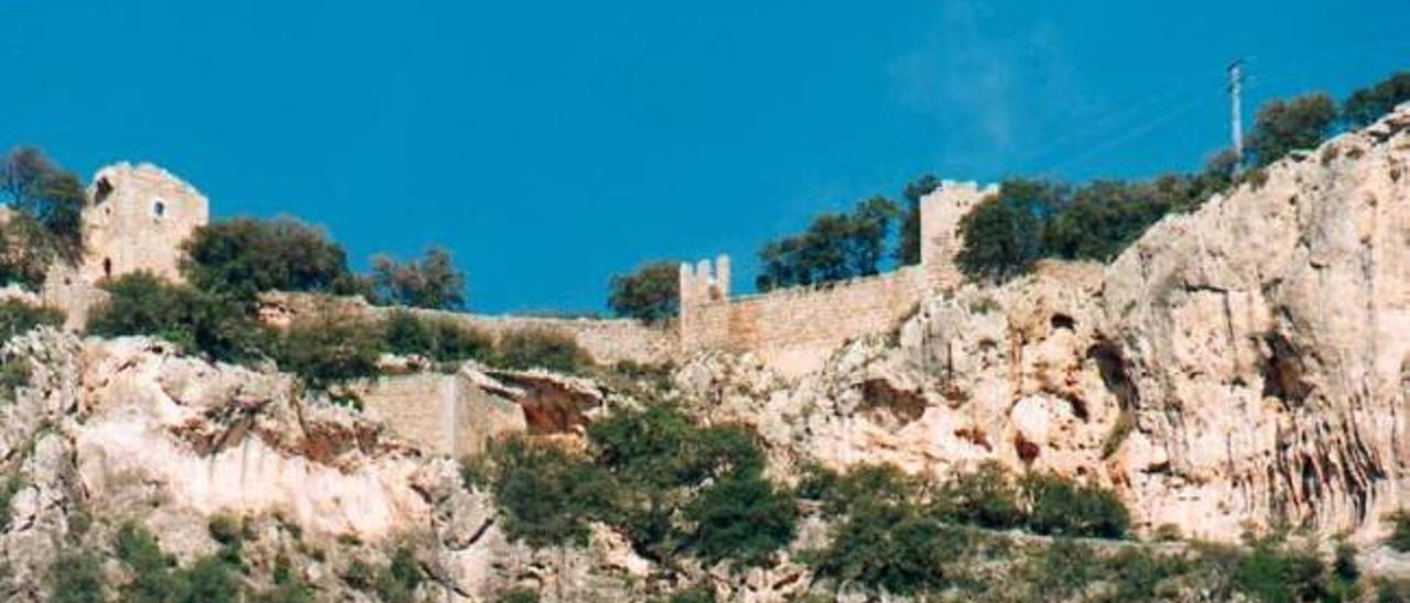 El Castell de Alaró, en el fuego cruzado entre Consell y Ordinas.