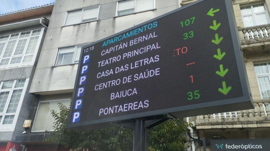 El nombre de Capitán Bernal designa uno de los aparcamientos en las pantallas del nuevo smartparking.