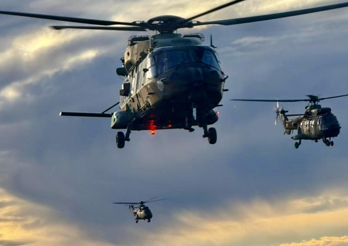 Los helicópteros españoles participantes en las maniobras Seteadfast Dart, camino de Alemania