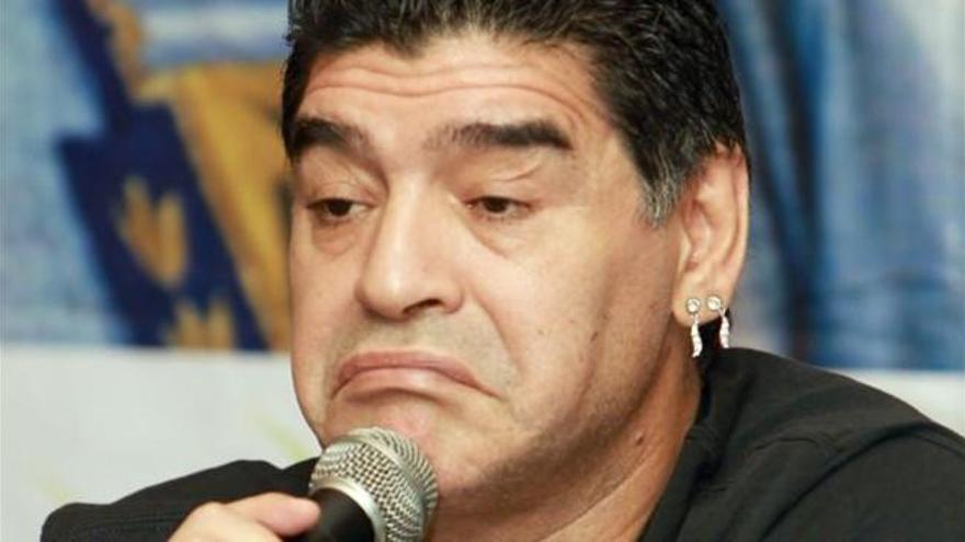 Maradona carga contra el &#039;scudetto&#039; de la Juventus