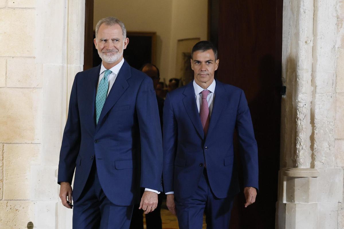 Pedro Sánchez se reúne con el Rey en el Palacio de Marivent Pedro Sánchez se reúne con el Rey en el Palacio de Marivent