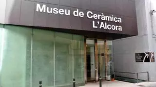 ‘La Panderola’ visita el Museu de la Ceràmica y la Reial Fàbrica en l’Alcora