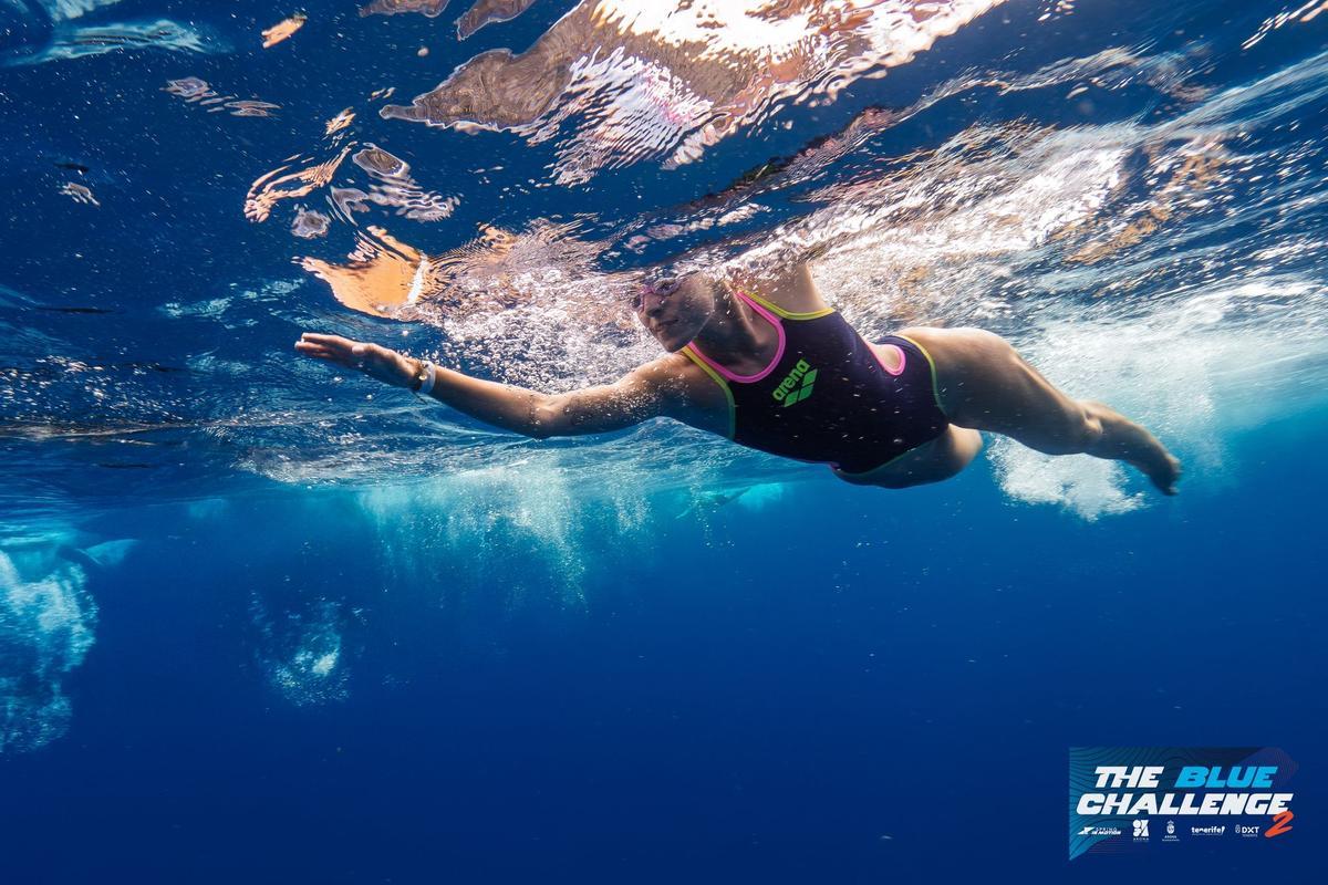 La bahía de Los Cristianos (Arona) fue el escenario de la salida de la prueba larga de The Blue Challenge