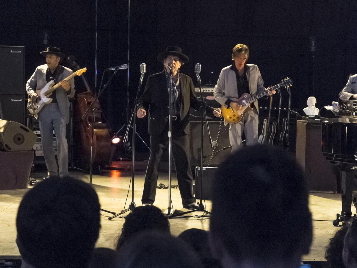 concierto de bob dylan en el teatrom de la axerquia entro del festival de la guitarra