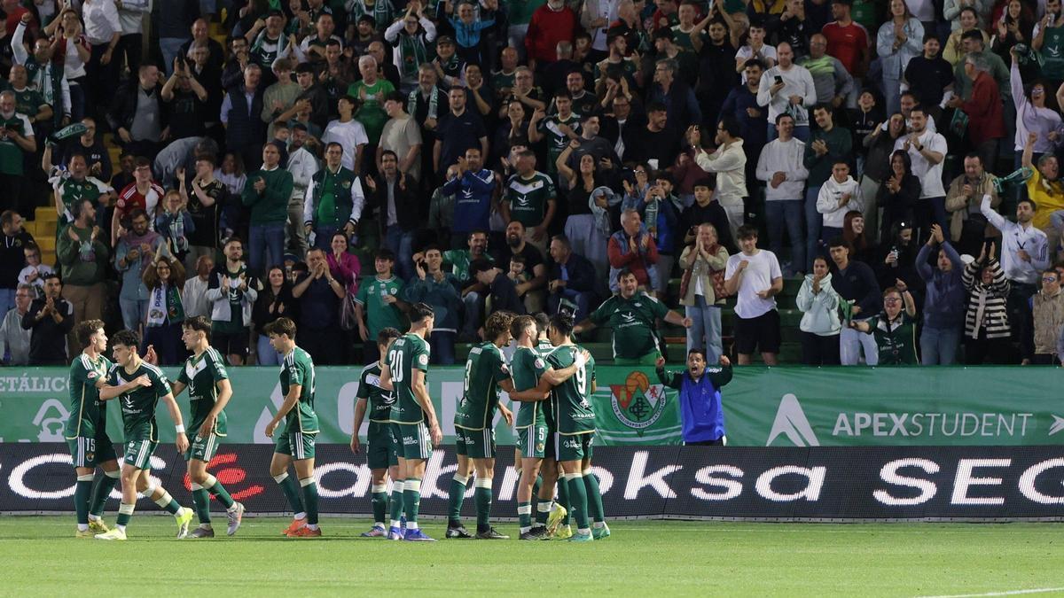 Celebración de un gol del Cacereño esta última temporada.
