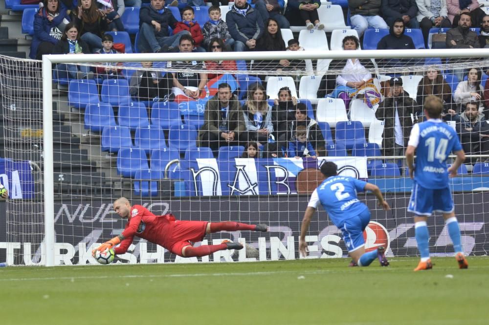 El Dépor cae ante el Villarreal en Riazor