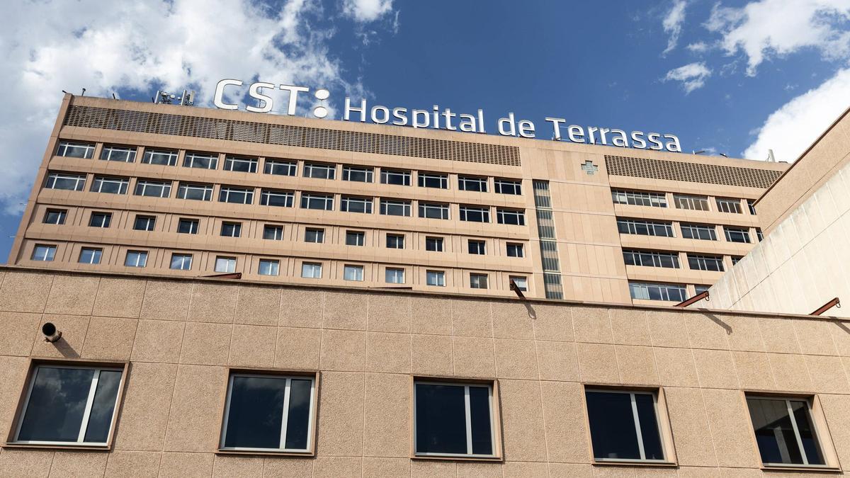 Facha del Hospital Universitari de Terrassa, Barcelona.