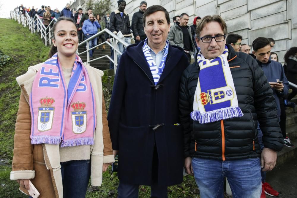 Sangre Azul: La afición acude a animar al Real Oviedo