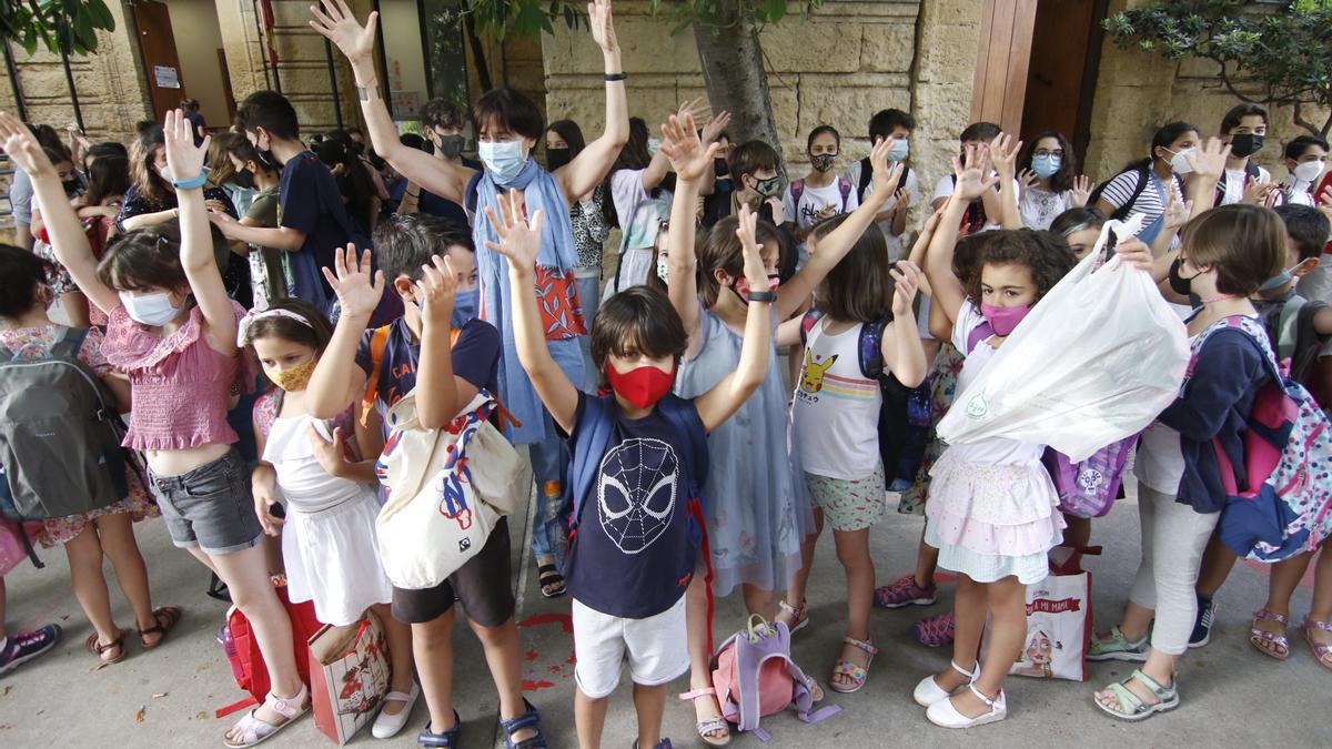 Un aplauso para los colegios en el curso del covid