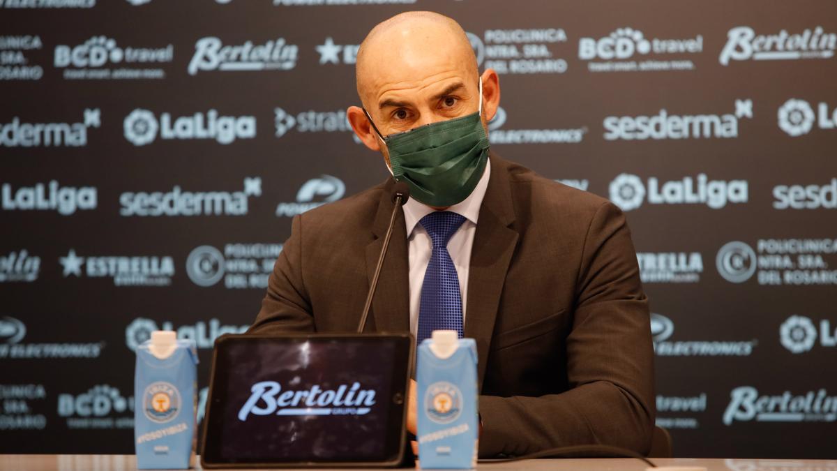 Paco Jémez, durante una rueda de prensa como técnico del Ibiza.