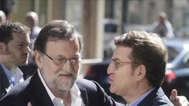 Mariano Rajoy y Alberto Núñez Feijóo, en el congreso provincial de Pontevedra.