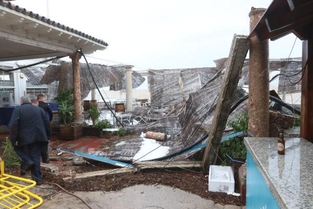 La tormenta destroza los Baños del Carmen