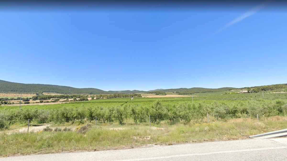 Vista general de la zona de Polop Alt de Alcoy desde la carretera CV-795 en dirección a Banyeres.