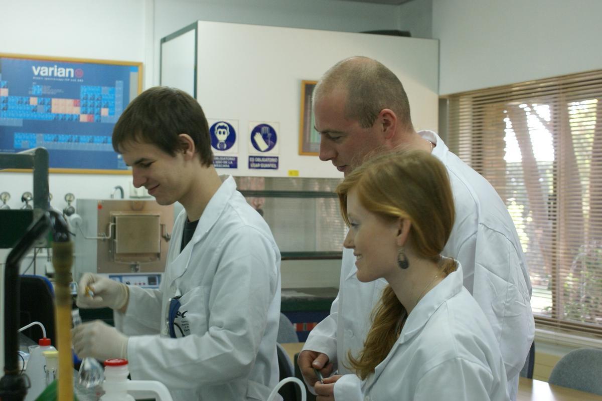 Alumnos del Centro de Referencia Nacional de Química de Cartagena durante su formación.