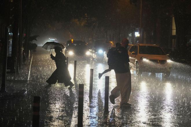 Cortes de luz en Barcelona y área metropolitana por el temporal de lluvias: consulta en tiempo real