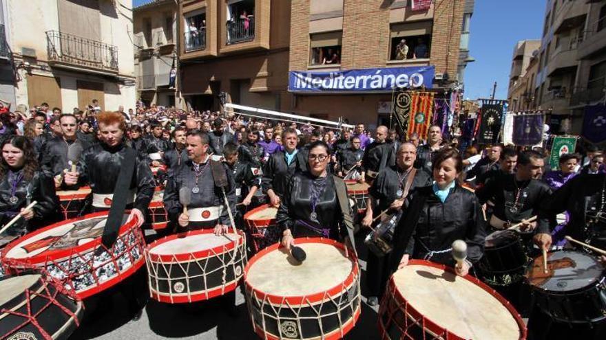 Mil tambores rompen la hora en l&#039;Alcora