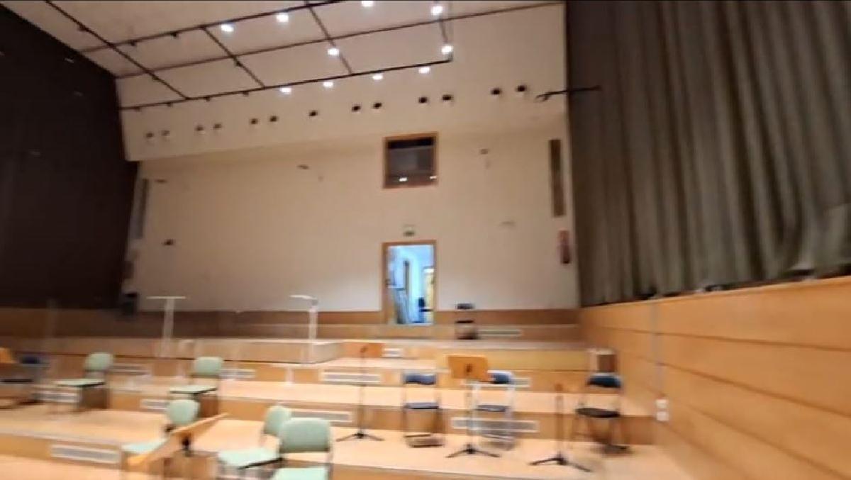 Otra vista de parte de las instalaciones de la que fuera sala de ensayo de la Orquesta Filarmónica de Málaga, en el antiguo Teatro Cine Carranque.