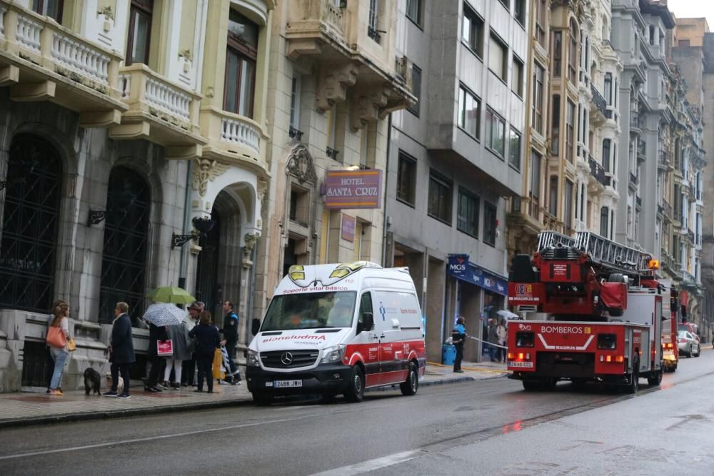 Incendio en la calle Marqués de Santa Cruz de Oviedo