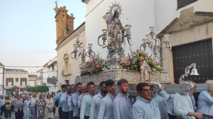 Procesión de la Virgen Milagrosa en Bujalance.