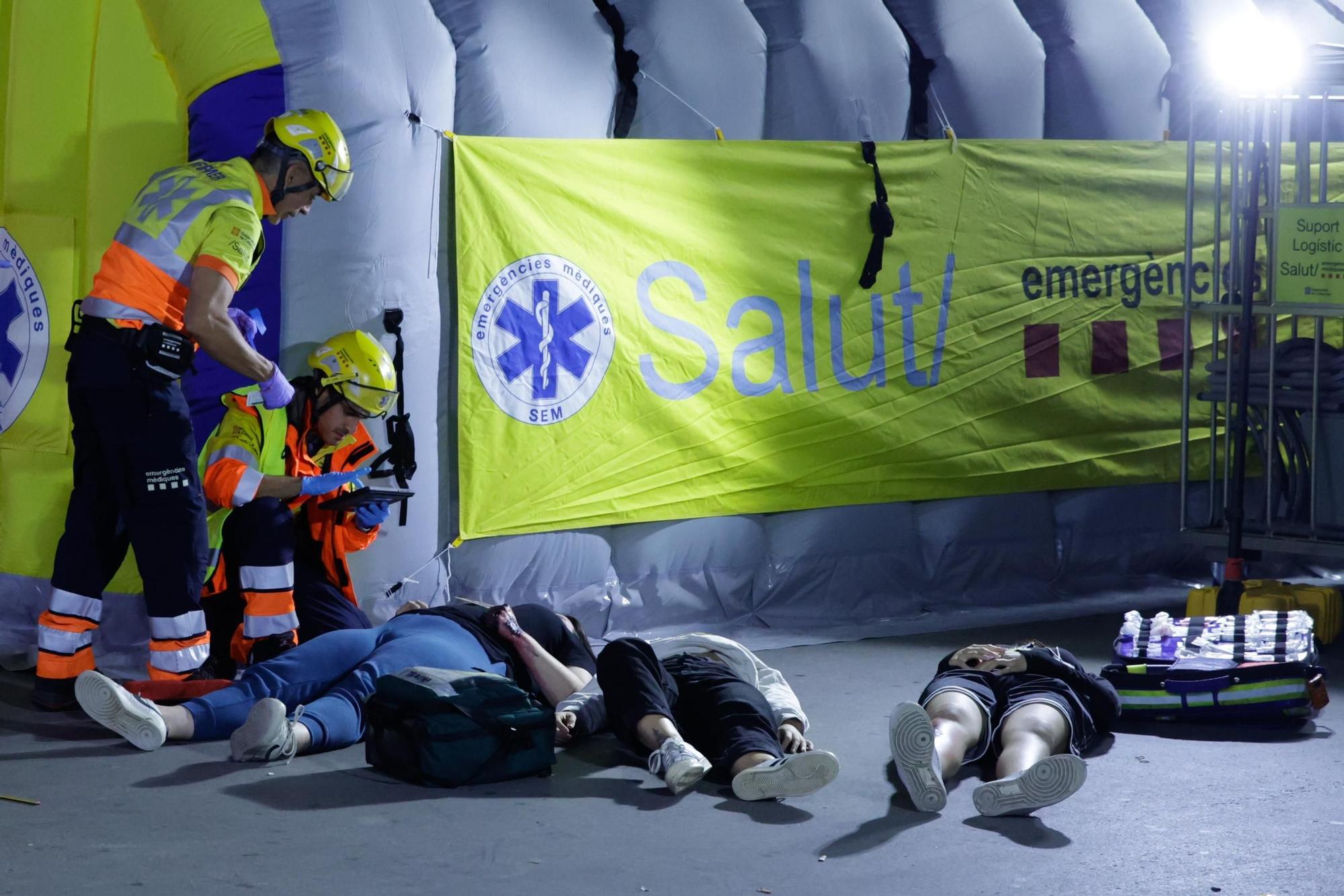 EN FOTOS | Un gran simulacre a Sants posa a prova la resposta a un atemptat terrorista