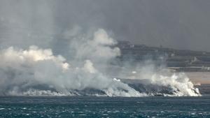 La lava del volcà de La Palma cobreix ja 338 hectàrees i destrueix 855 cases