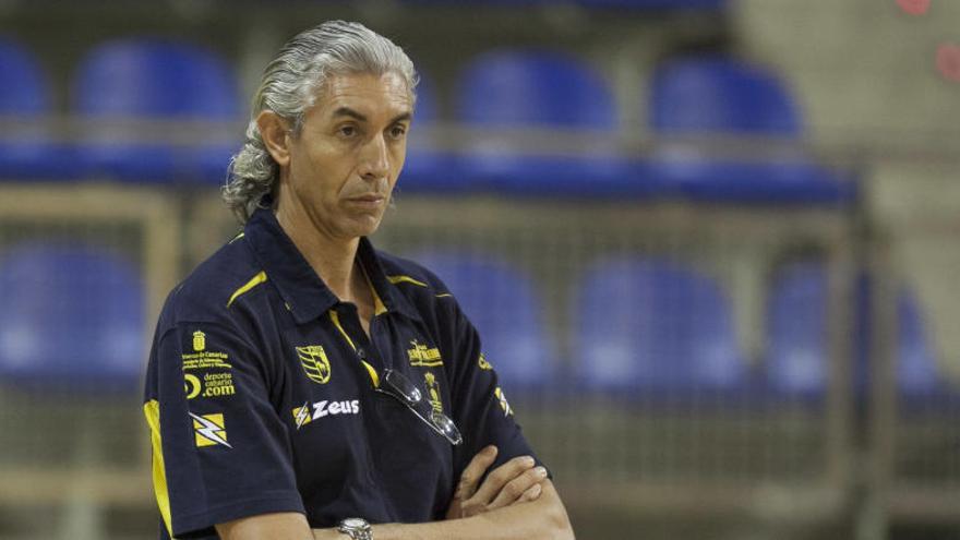 Sánchez es director del Instituto Municipal de Deportes de Las Palmas y presidente y entrenador del equipo 7 Islas Vecindario de la Superliga masculina.