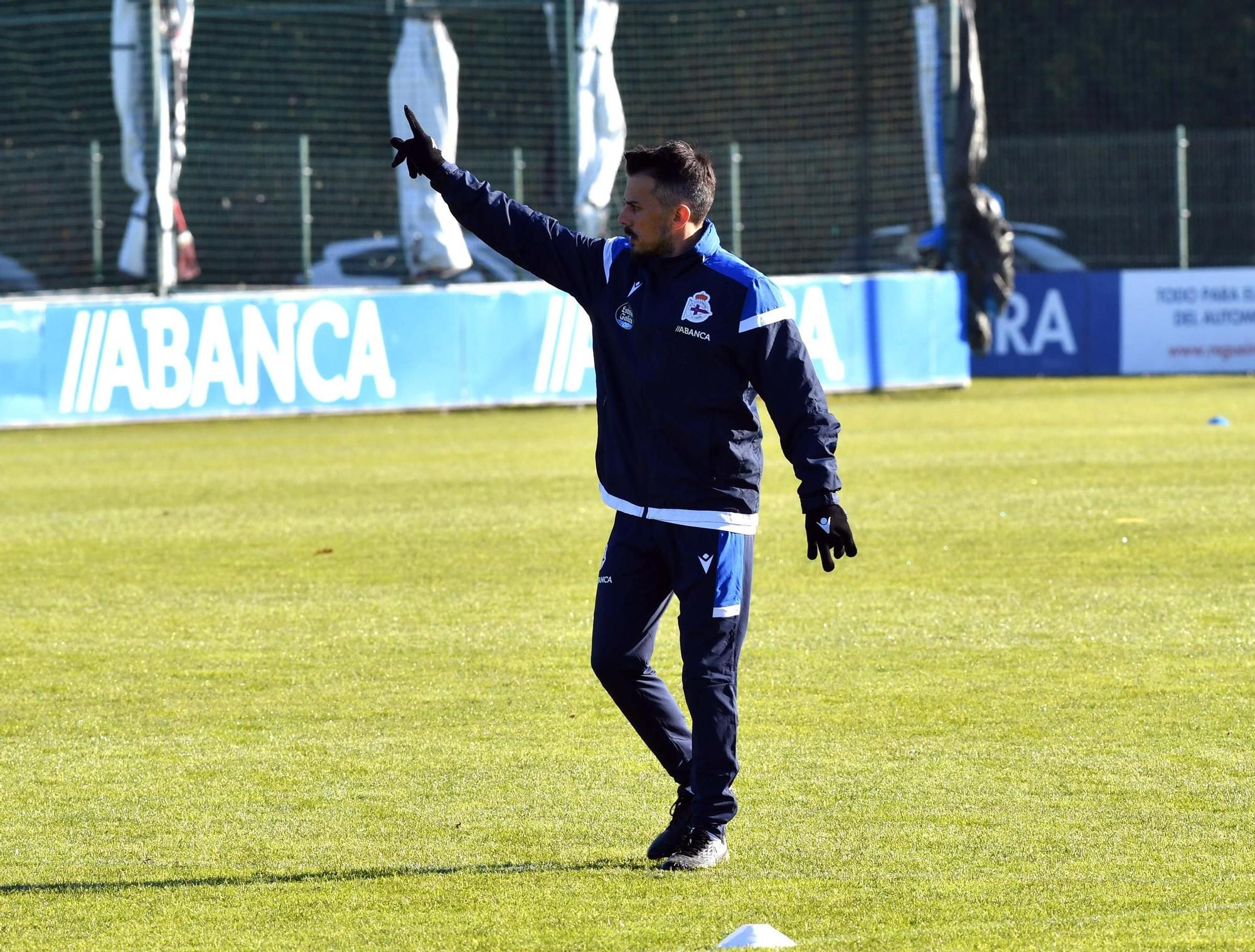 Primer entrenamiento de Rubén de la Barrera al frente del Deportivo