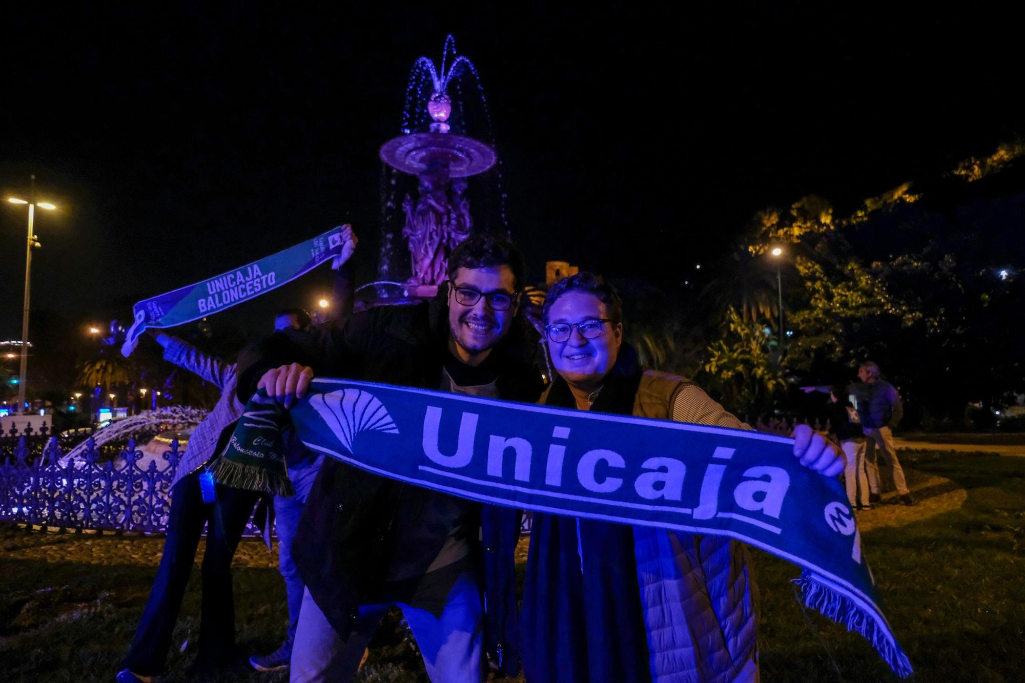 La afición del Unicaja celebra la Copa del Rey en las calles de Málaga