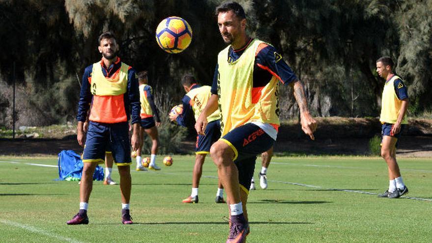 Momo: &quot;Los goles a balón a parado son en momentos puntuales&quot;