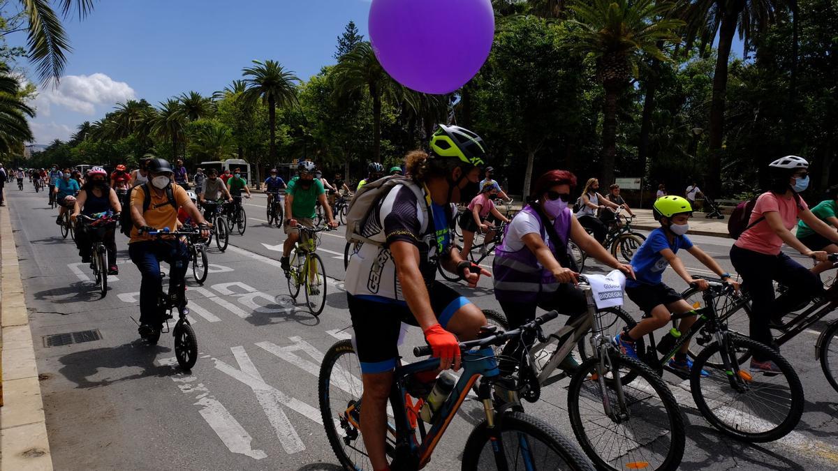 Bicifestación: Miles de ciclistas se manifiestan en Málaga por una movilidad sostenible