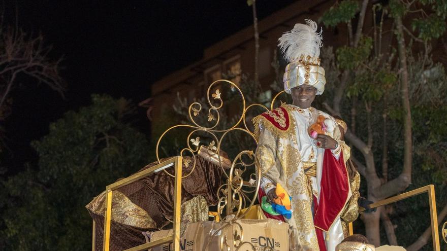 Baltasar en la Cabalgata de Reyes Magos de Cartagena.