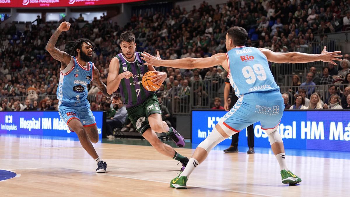 El Unicaja superó al Breogán en la primera vuelta.