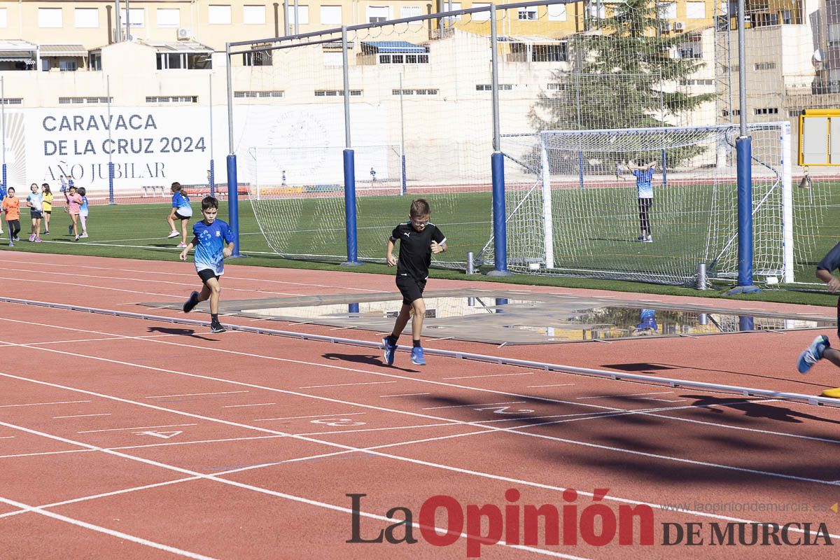 Abel Antón visitaba la Escuela Municipal de Atletismo de Caravaca
