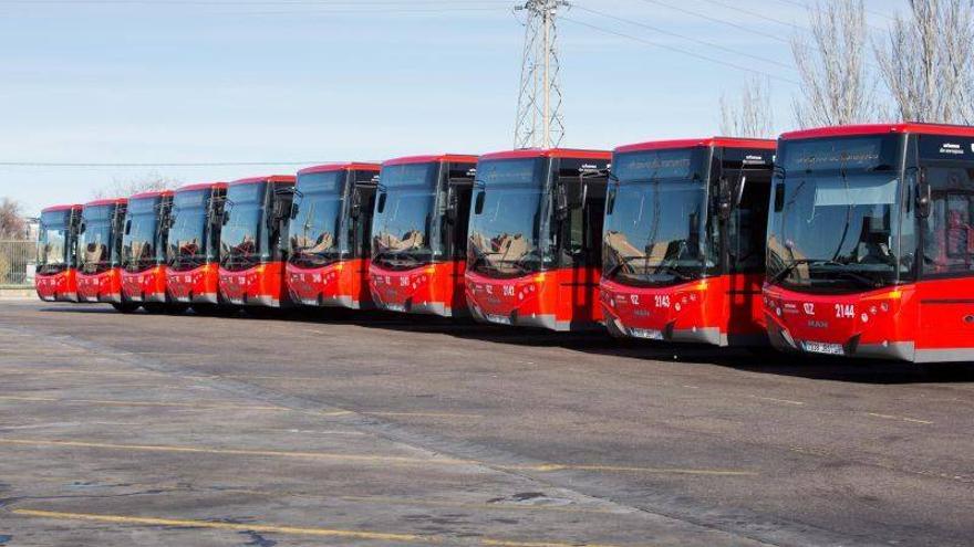 Diez nuevos buses dobles se incorporan a las líneas 24 y 32