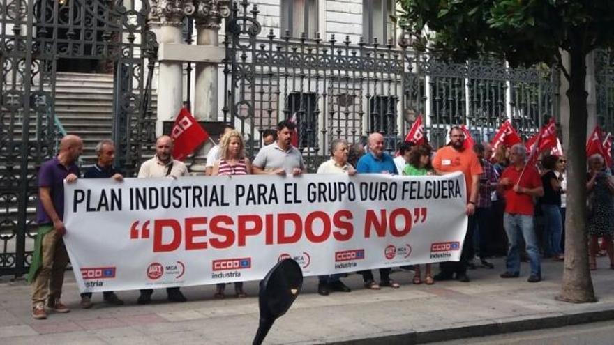 La denominada Asamblea de Trabajadores de Duro alerta del &quot;catastrófico desenlace&quot; que podría ocasionar el ERE