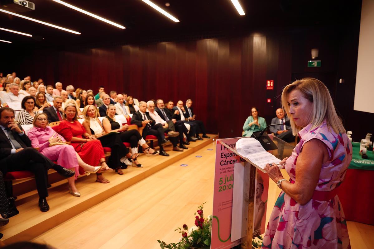 La Asociación Española Contra el Cáncer (AECC) en Córdoba entrega sus segundos premios  María Cañas
