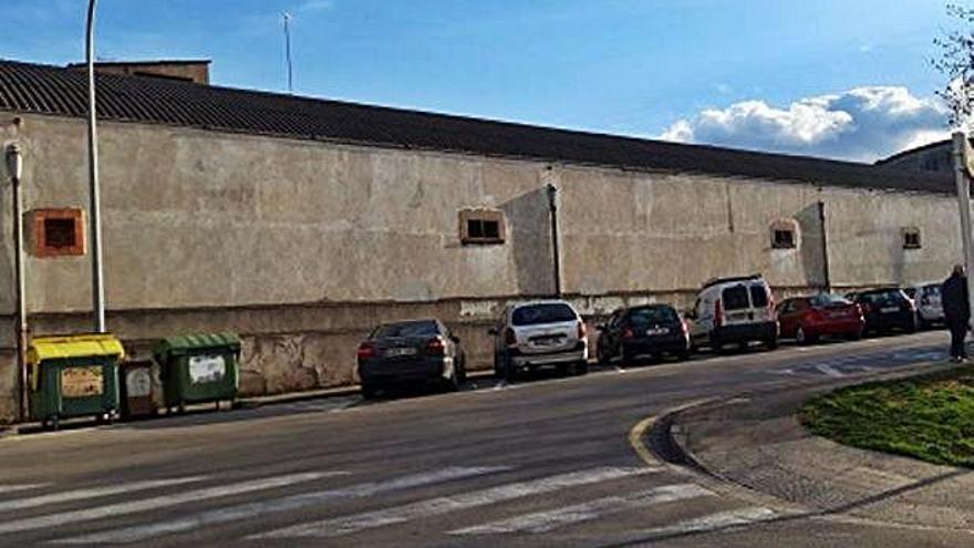 Les naus en desús són més de 10.000 metres quadrats al cor de la ciutat.