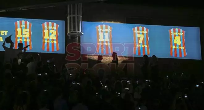 Retirada de la camiseta de Juan Carlos Navarro