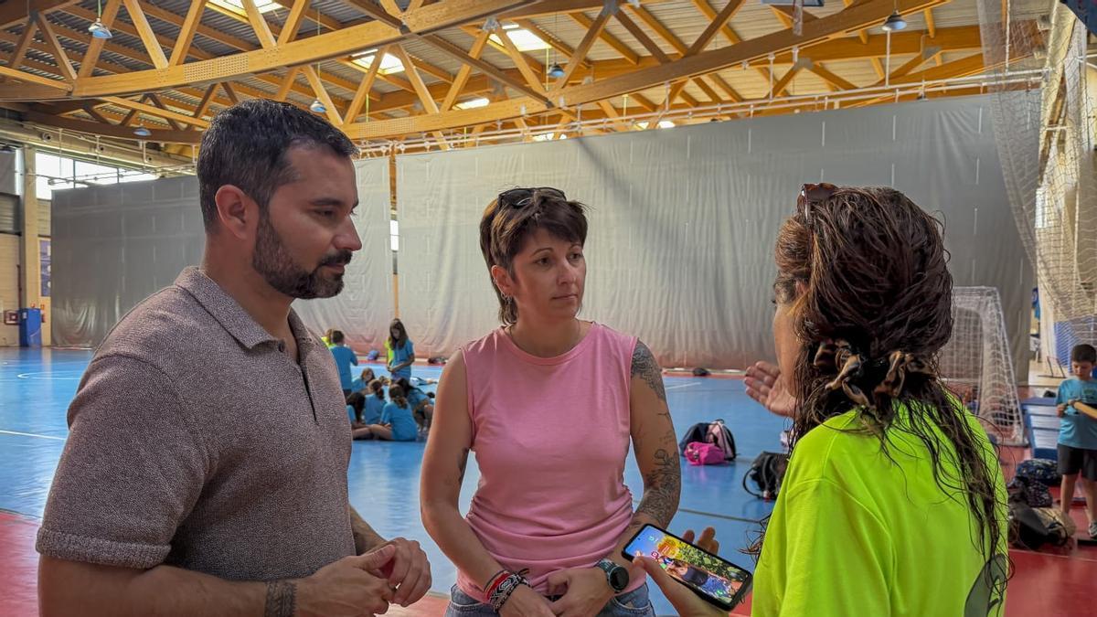 El alcalde, Samuel Falomir, y la concejala de Deportes y Juventud, Amparo Segura, han vistado a los participantes para darles la bienvenida.