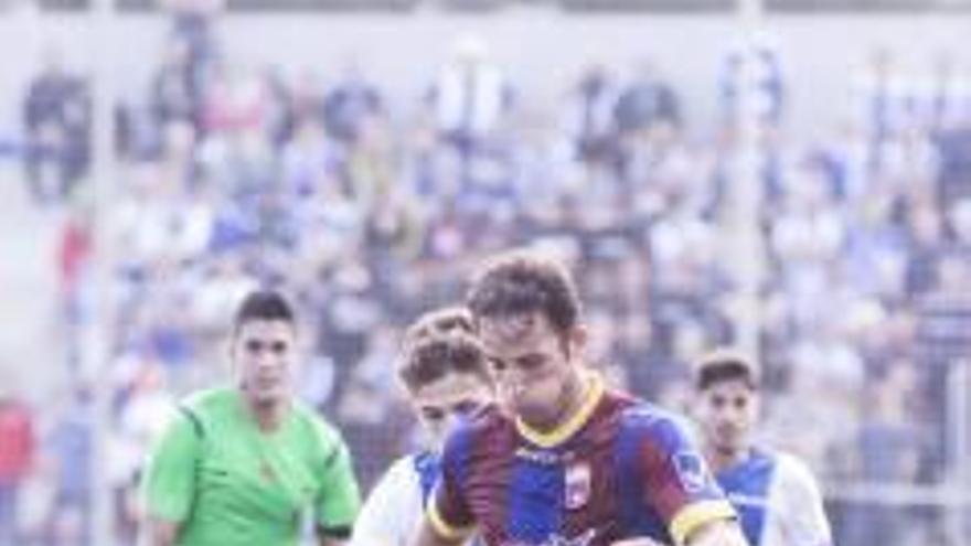El delantero del Eldense Diego Piquero llevaba dos años sin fallar un penalti