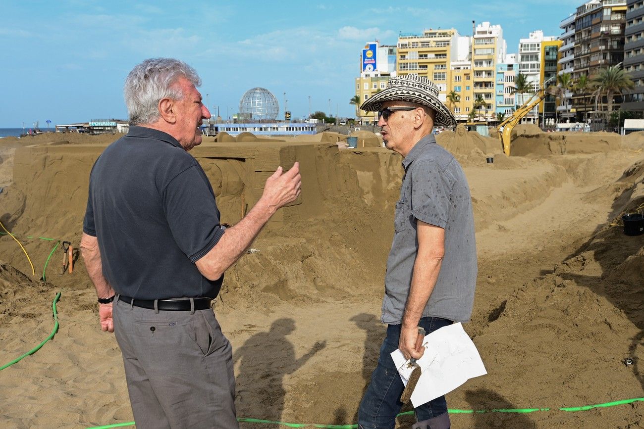 Preparación del Belén de Arena de Las Canteras