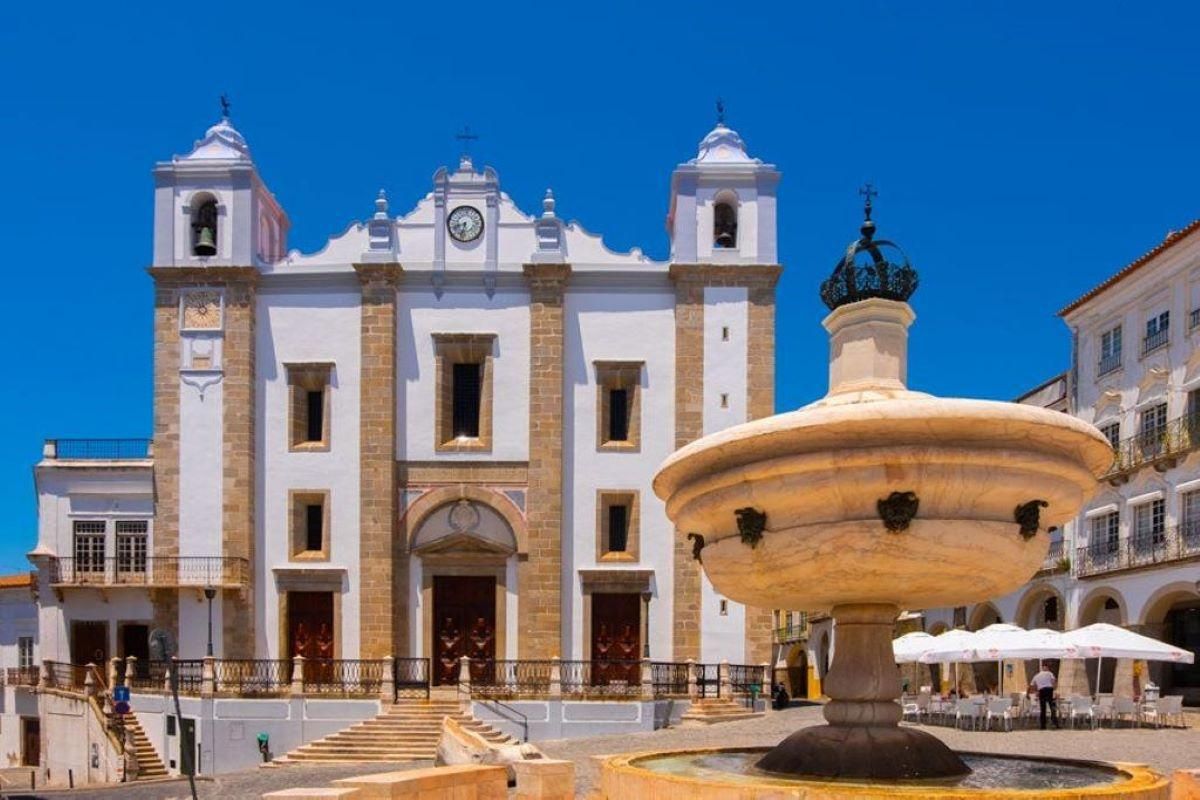 La ciudad portuguesa Patrimonio de la Humanidad que enamora y se encuentra a una hora de Extremadura