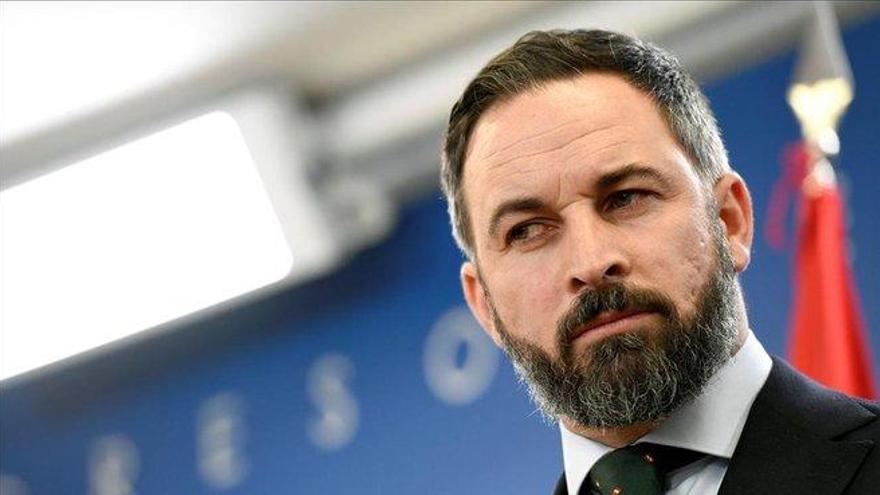 Abascal, invitado al palco de los jugadores del Madrid en el partido contra el Athletic